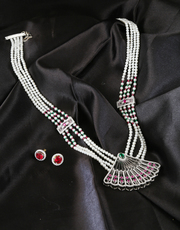 Get Online Collection of Latest Pearl Necklace Design at Low Price 